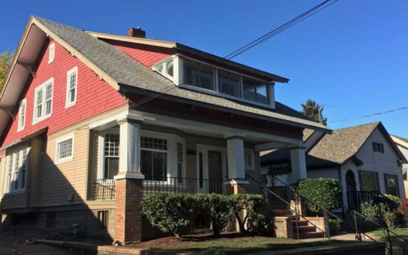 Best Vinyl Siding Contractors in Brookline MA | CW&E